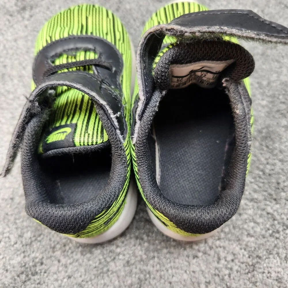 Nike Tanjun SE Baby Toddler Shoes Size 6C Green Running Walking Sneakers Comfort